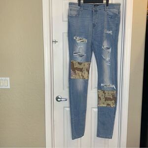 Boohoo Man Tall SKINNY STACKED RIP & REPAIR CAMO JEANS Size 40 Inseam 39”